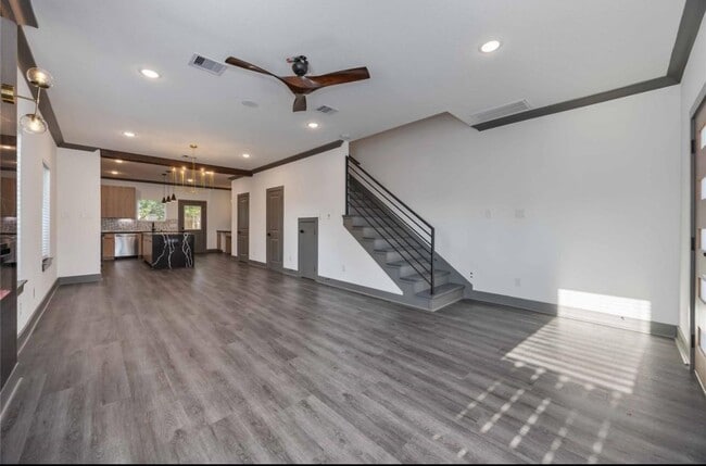 Building Photo - 8018 Attwater St