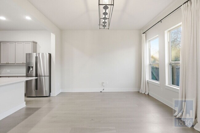 Building Photo - 13501 Metric Blvd