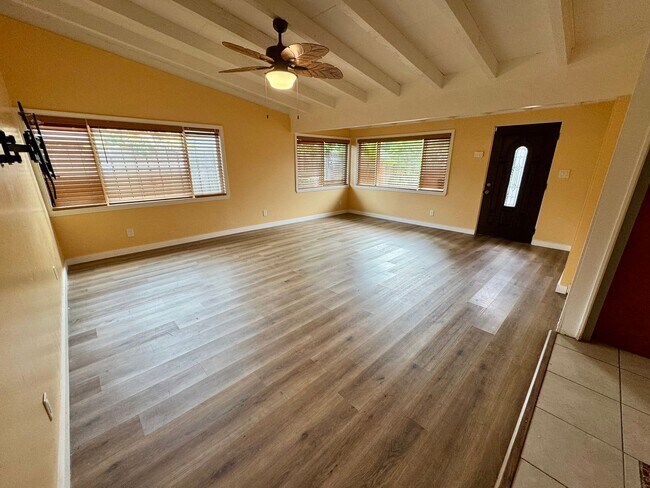 Building Photo - Rarely available 4 bed, 3 bath w/ a pool i...