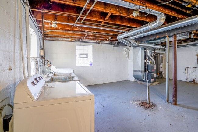 Building Photo - Beautiful Newly Renovated 3BD 1BA House on Mt Washinton