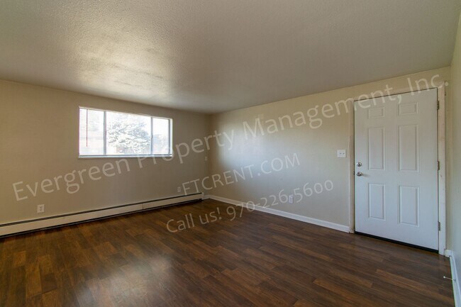 Building Photo - 2939 Glendale Dr