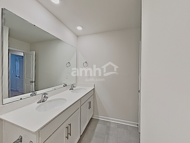 Building Photo - 3321 Oak Tree Trail