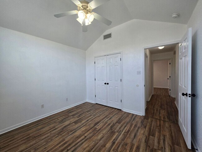Building Photo - 5905 Lolly Loop
