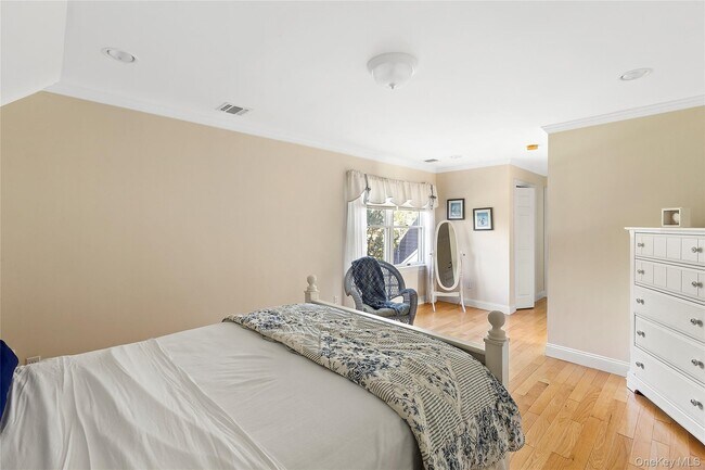 Building Photo - 23 Whiting Rd