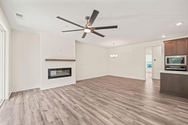 Building Photo - Modern, Spacious 2 Bed Townhome, Brier Creek Country Club, Golf course views!