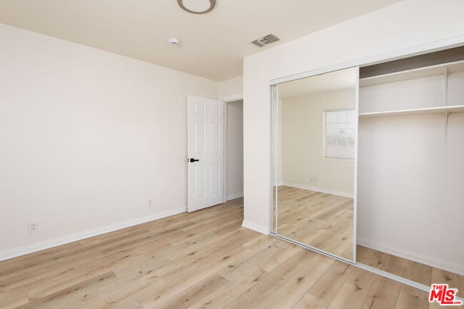 Building Photo - 2134 Cloverdale Ave