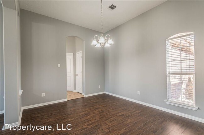 Building Photo - 3027 Cimarron Pass Dr