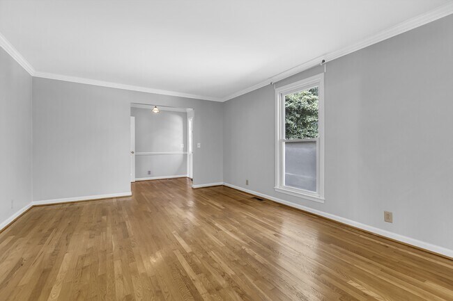 Building Photo - 1105 Chelsey Ct