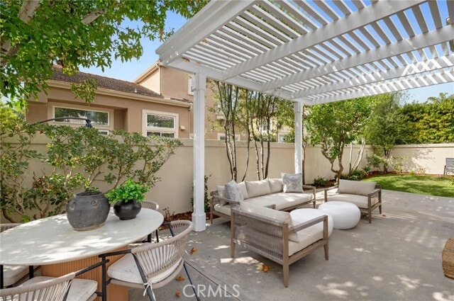 Building Photo - 20 Fecamp