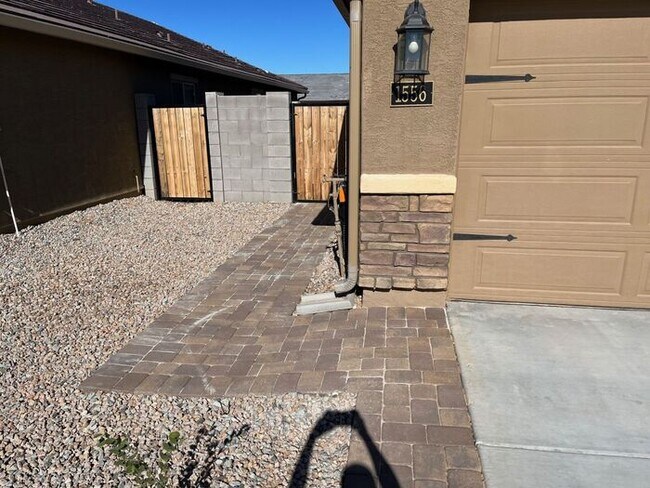 Building Photo - 1556 Demain Dr