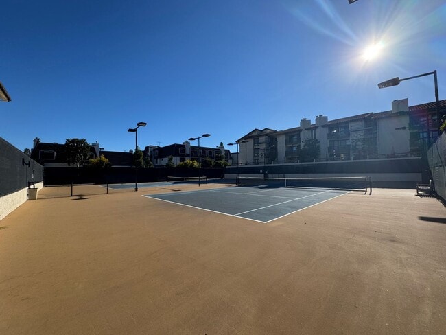 Building Photo - Charming 2bd 2ba condo in Playa Vista !