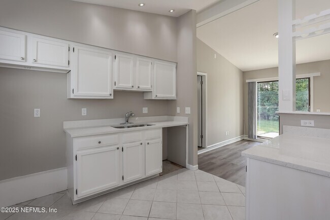 Building Photo - 10464 Indian Walk Rd