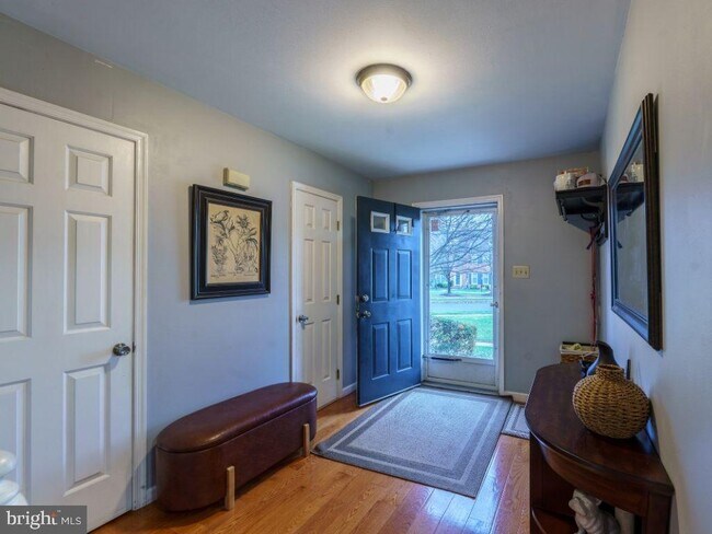 Building Photo - 2014 Ryans Run