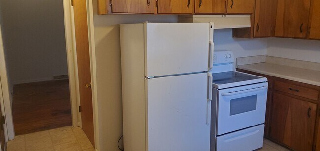 Building Photo - 2512-2514-2514 Braemore Rd