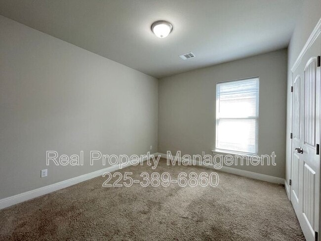 Building Photo - 7948 Antebellum Ave