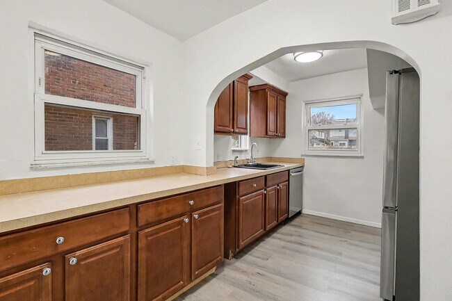 Building Photo - 5959 Newport St
