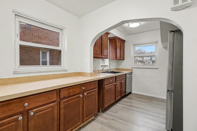 Building Photo - Detroit - Morningside