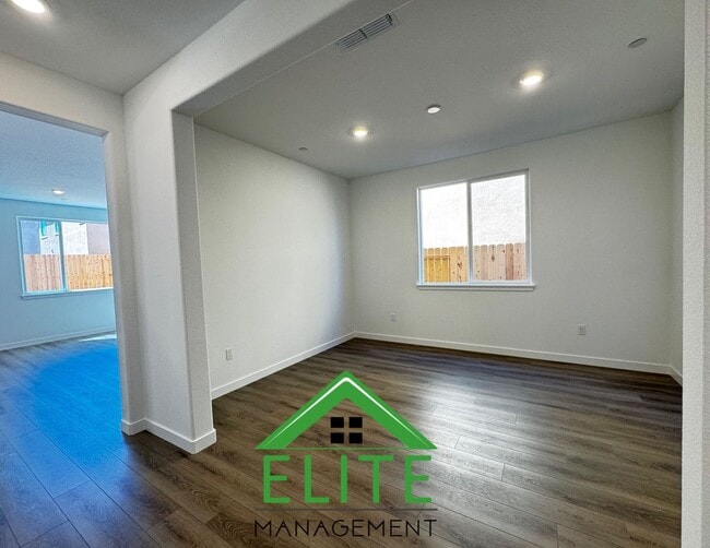 Building Photo - 12688 Molli Ave
