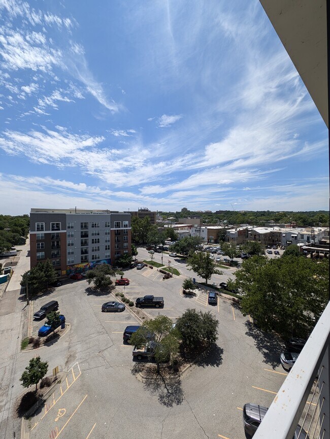 Building Photo - 800 New Hampshire St