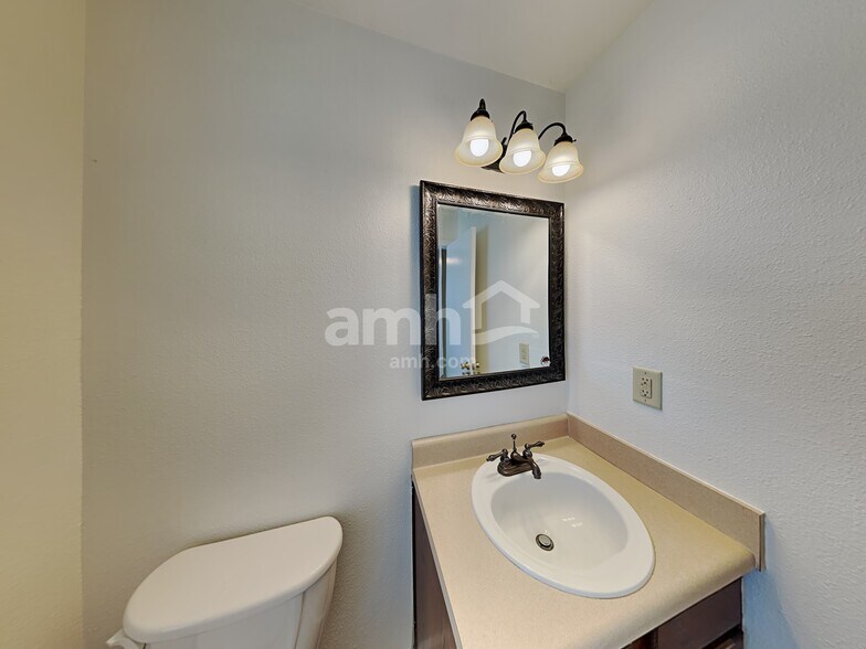 Building Photo - 386 Morning Dew Dr