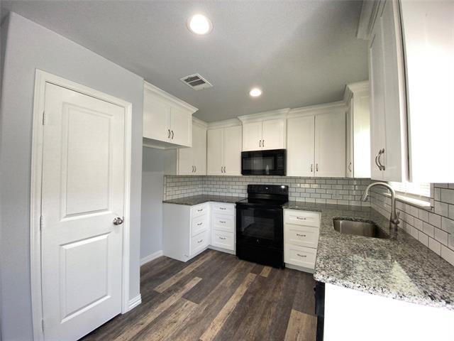 Building Photo - 924 E Annie St