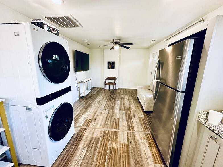 Building Photo - 401 Cedar Lane Rd