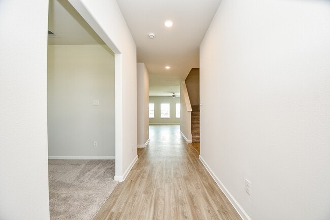 Building Photo - 23303 Happy Mdw Ln