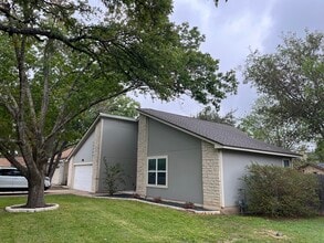 Building Photo - 2706 Hopewell Ct