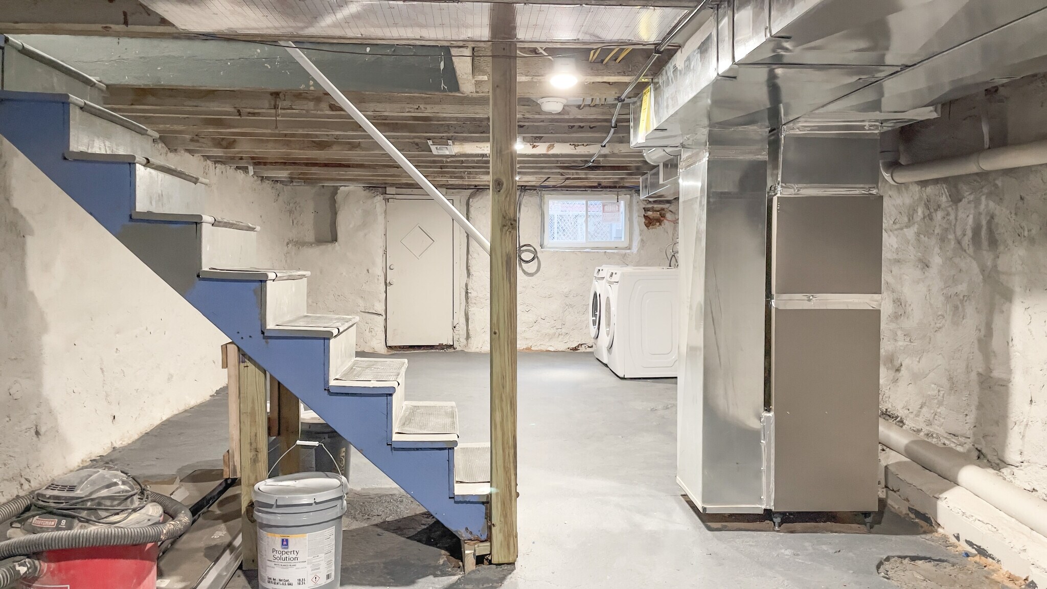 Building Photo - 5823 Alter St