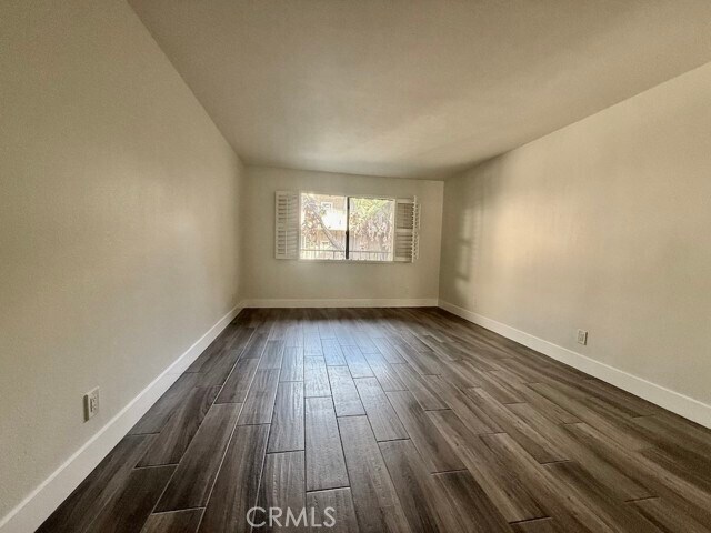 Building Photo - 2015 E Broadway