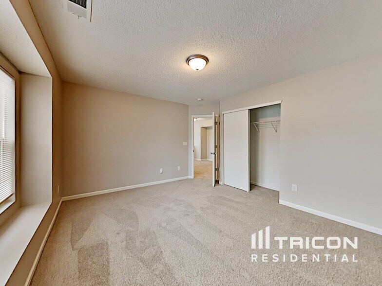 Building Photo - 4332 Stone Mountain Dr