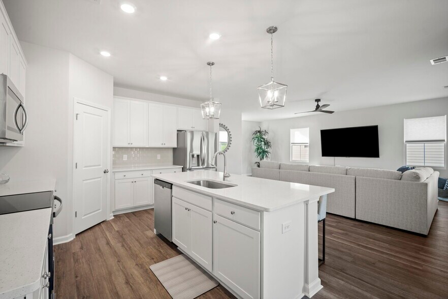 Building Photo - 567 Dreher Dr