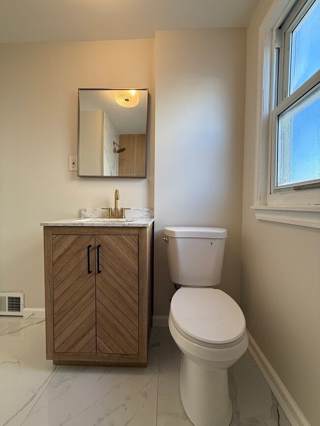 Building Photo - 520 Purce St