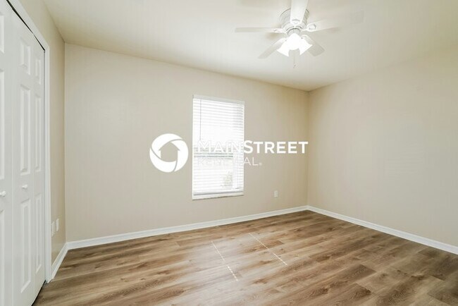 Building Photo - 820 SW 11th Pl