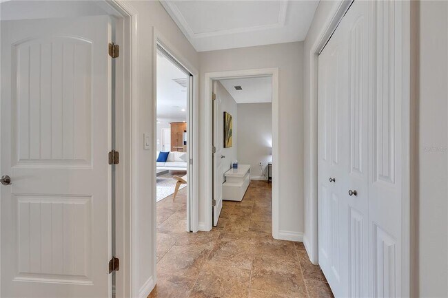 Building Photo - 2411 Nassau St