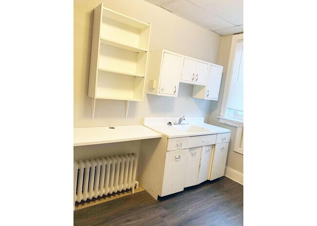 Building Photo - 343-345 Ludlow Avenue