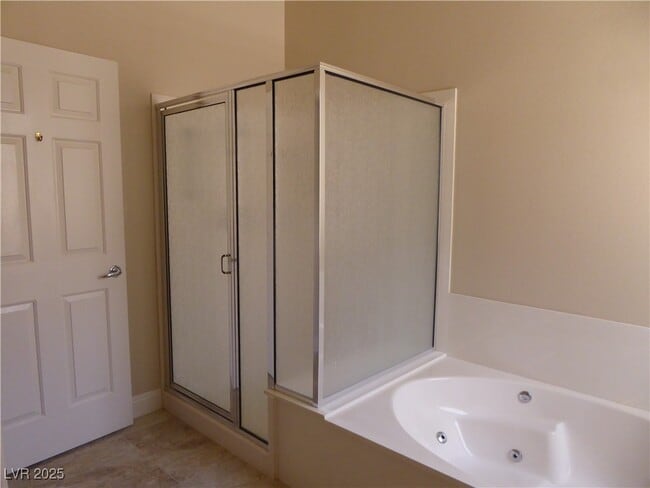 Building Photo - 2545 Youngdale Dr