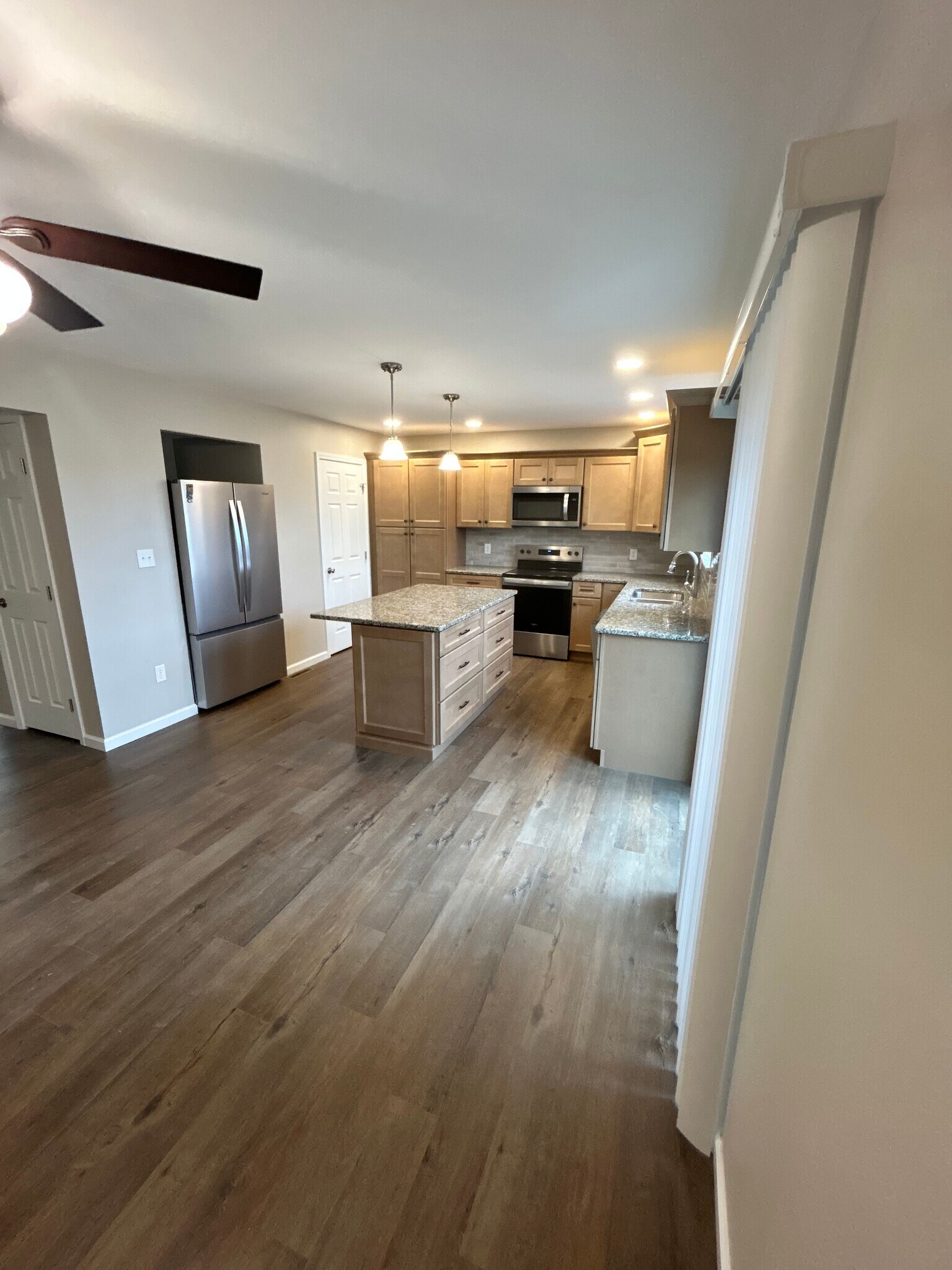 Variety of Lighting in Kitchen - 556 Becker St