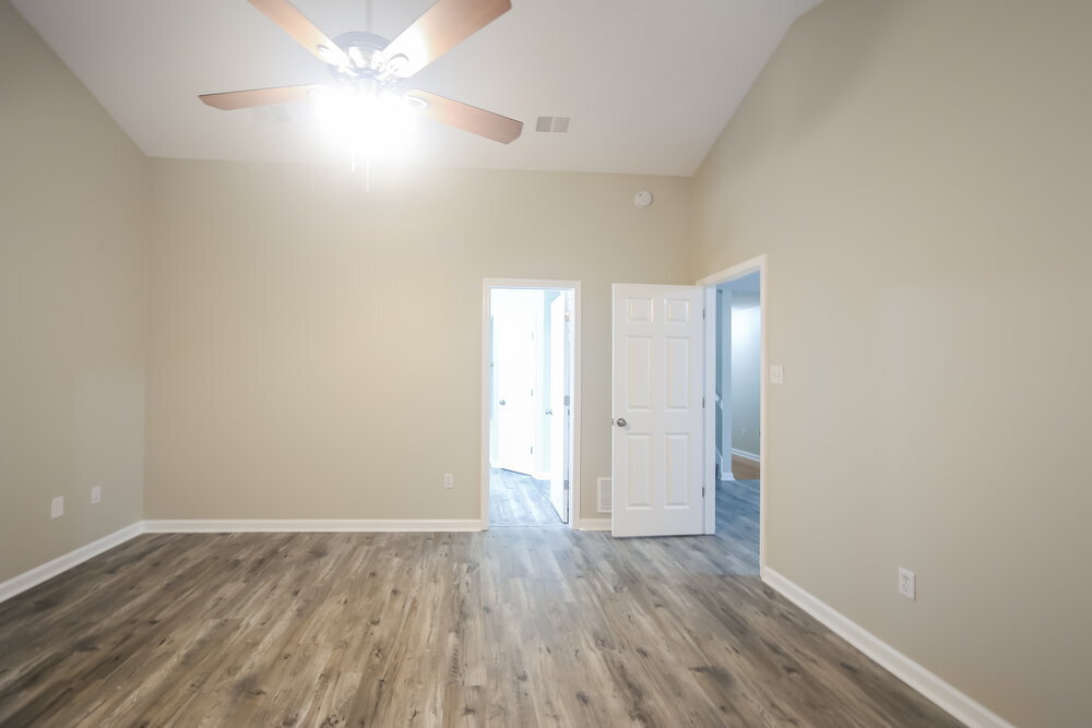 Building Photo - 5755 Kuykendall Dr