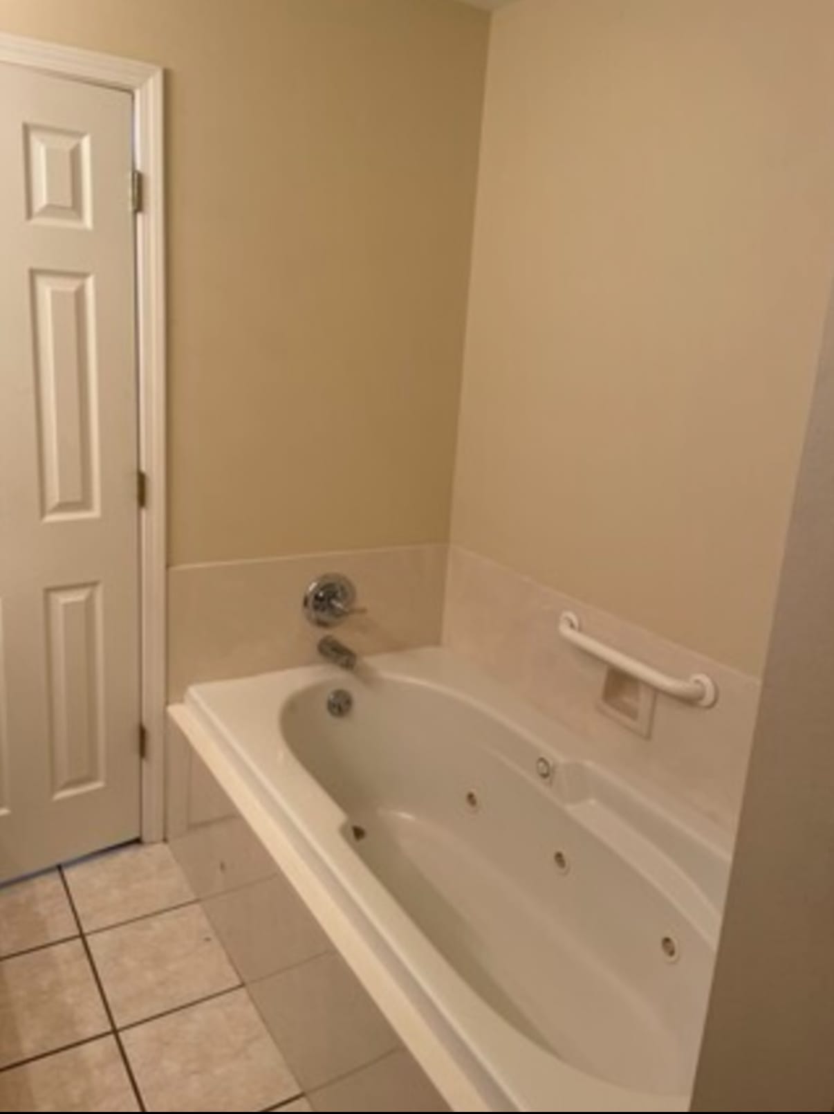 Building Photo - 105 Westchase Dr