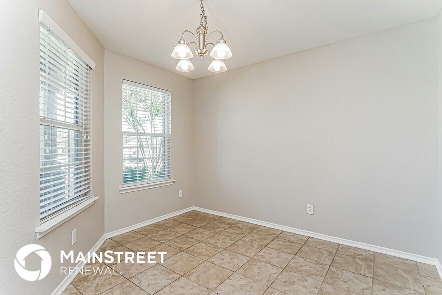 Building Photo - 419 Eastern Phoebe