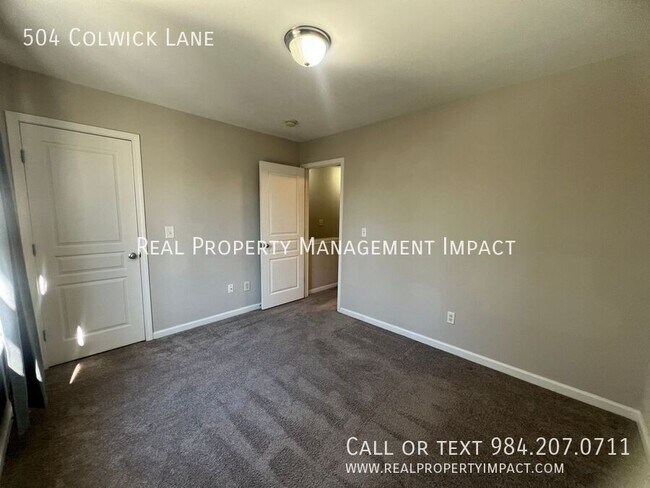 Building Photo - 504 Colwick Ln