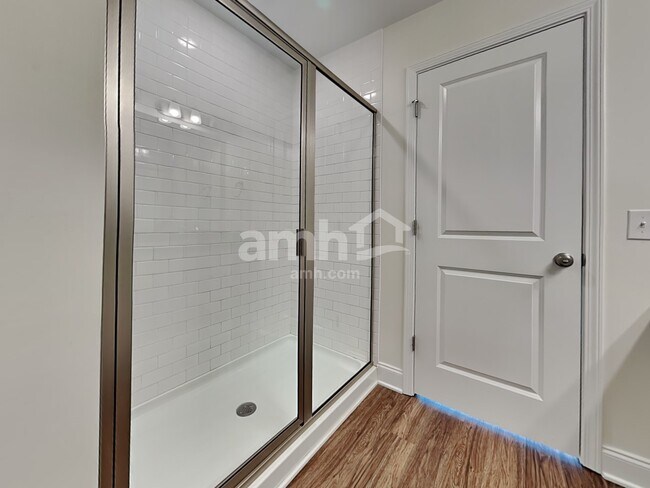 Building Photo - 1125 Amberly Wy