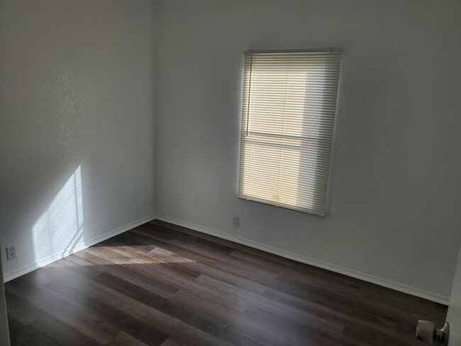 Building Photo - 11806 Greenglen Dr