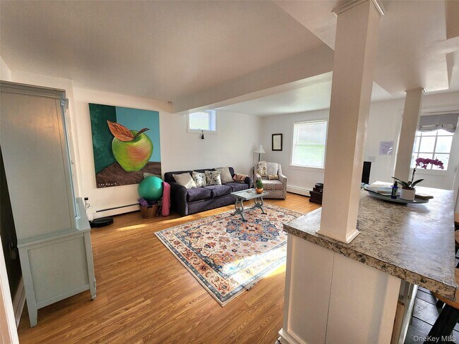 Building Photo - 12 Traver Rd