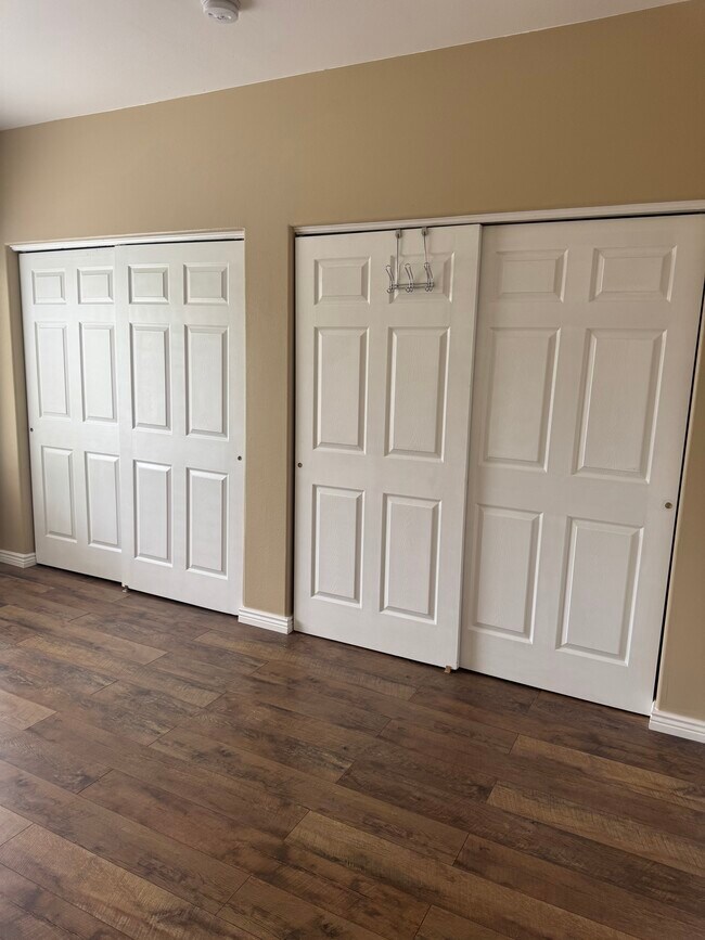 Building Photo - 8438 S Thunder Ridge Way