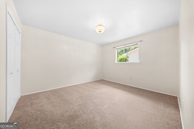 Building Photo - 112 Cedar Grove Rd