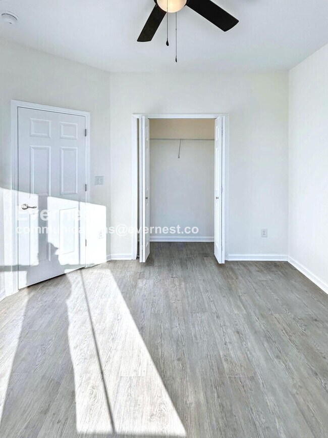 Building Photo - 1372 Robins Nest Drive