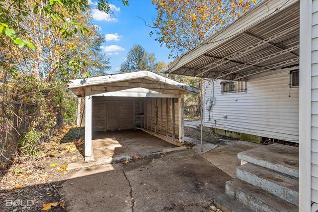 Building Photo - 2754 Lakehurst Ave