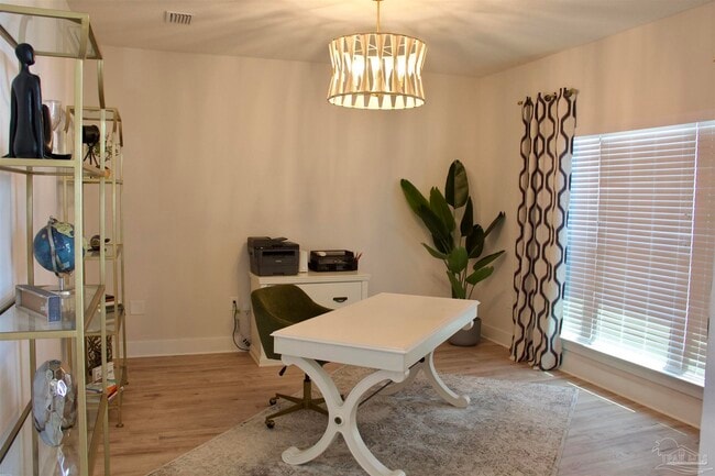 Building Photo - 3285 Southwind Dr